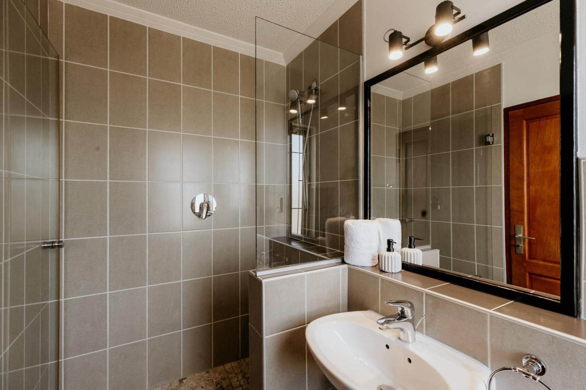 Fritz Manor Bed And Breakfast Свакопмунд Экстерьер фото